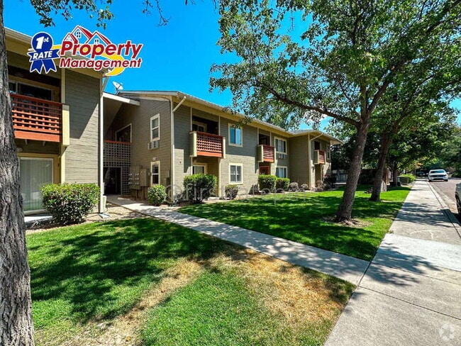 Building Photo - 850 W Belmont Cir Unit #202 Rental