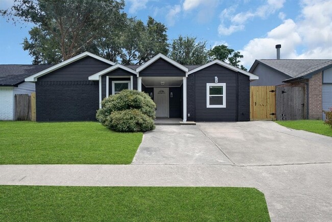 Building Photo - 23939 Griffin House Ln