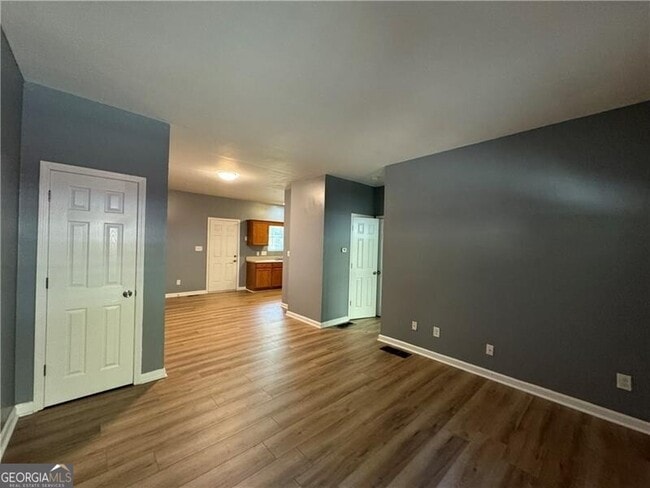 Photo - 24 S Eugenia Pl NW