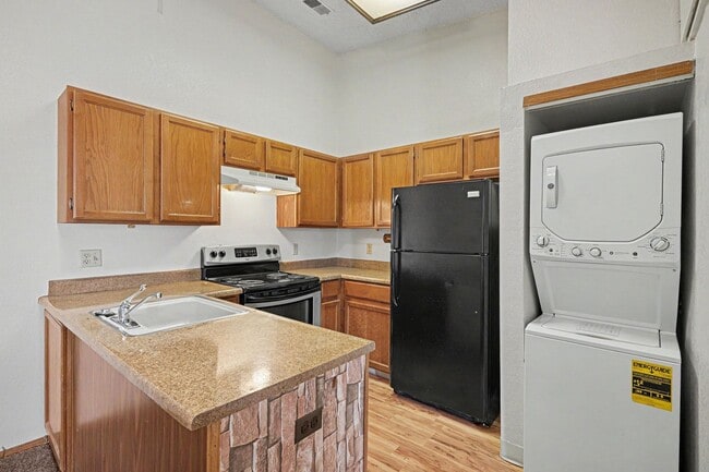 Photo - Charming Top-Floor Studio in Aurora with Private Patio & In-Unit Laundry Unit 17