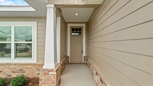 Photo - 215 Speckled Trout Ln N