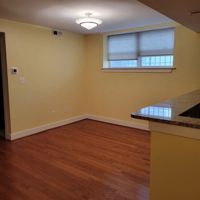 Photo - 2656 15th St NW Unidad C3