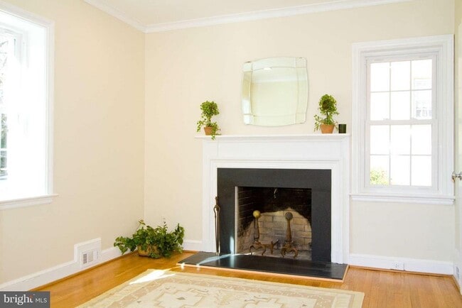 Photo - 3717 Fordham Rd NW