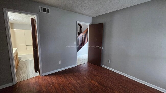 Photo - 10724 Alden Rd