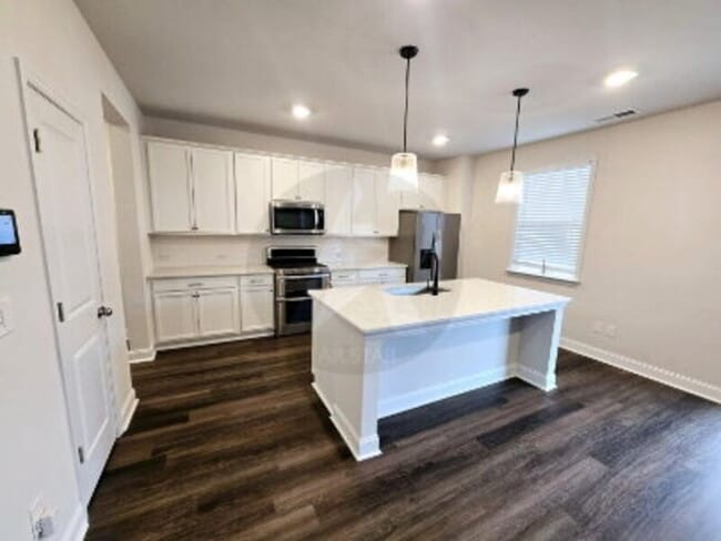 Photo - 19 Rushing View Glen