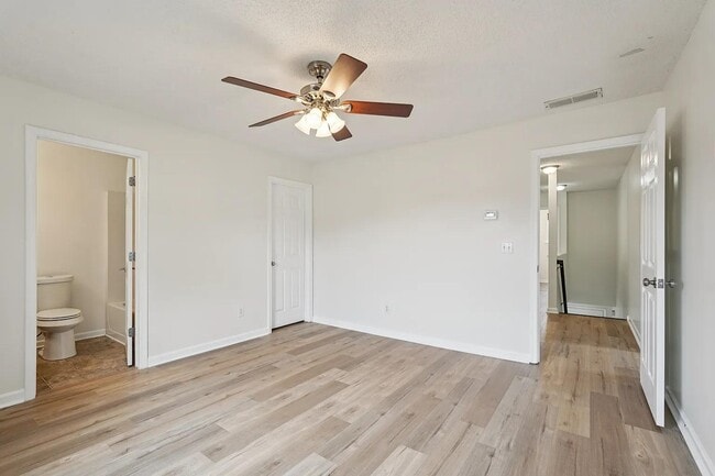 38 Middleton Ct SE
