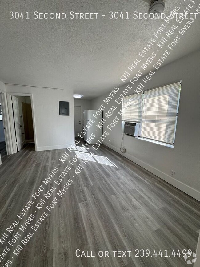 Building Photo - 3041 Second Street - 3041 Second Street-4 Unit 4 Rental