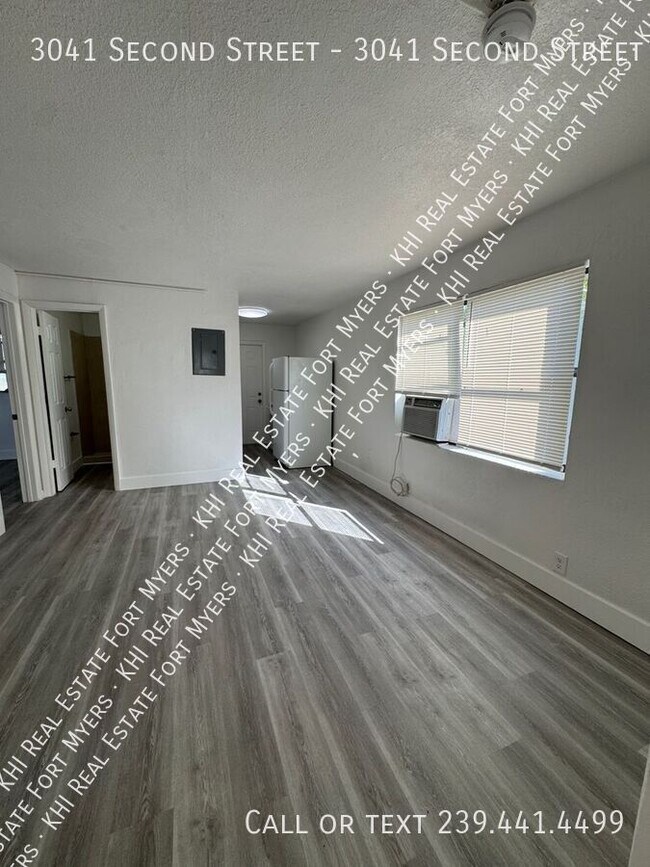 Building Photo - 3041 Second Street - 3041 Second Street-4 Unit 4 Rental