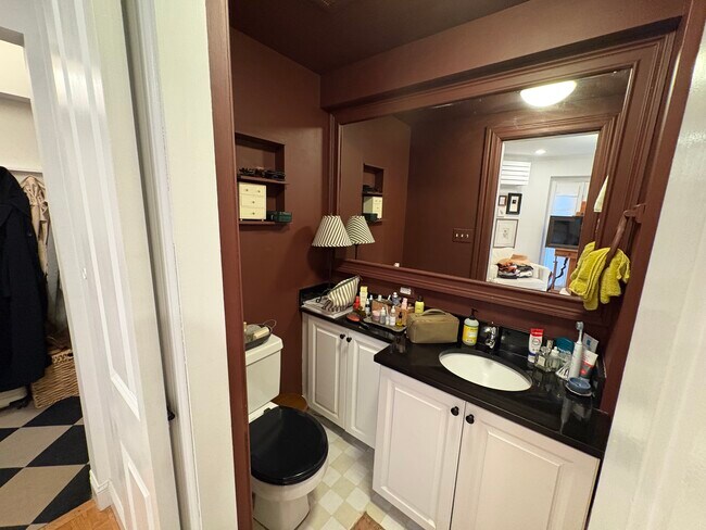 Photo - 23 Lime St Unit 1