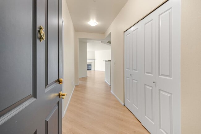 Photo - 1Bd/1Ba Bellevue Condo Unit B112