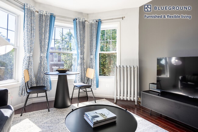 Photo - 35 Queensberry St Unit FL4-ID745