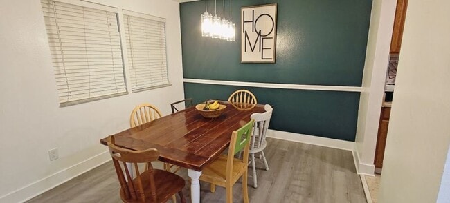 Building Photo - 6519 W Newberry Rd