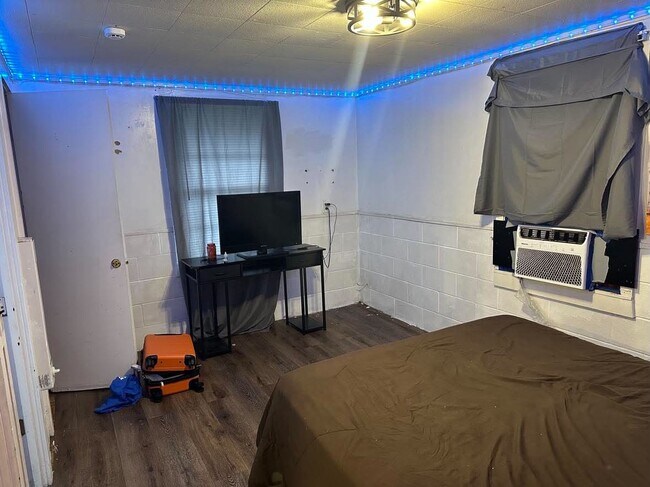 Dormitorio - 103 Gause St Unidad #D