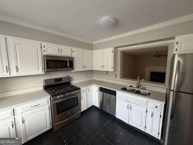 Building Photo - 2045 Fairways Ct