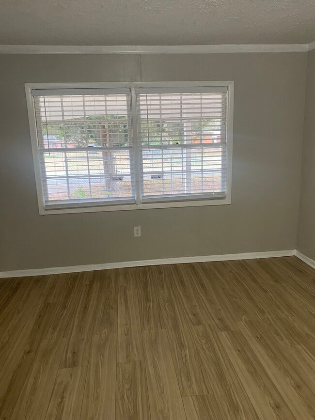 Photo - 1947 Atlantic Ave