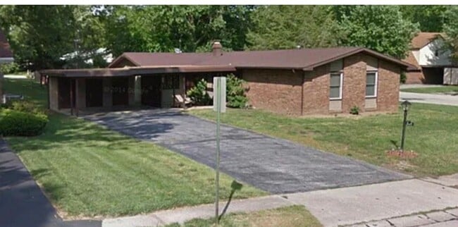 Building Photo - 100-102 Derbyshire Dr Unit 102