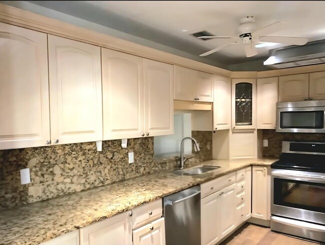Photo - 19323 Carolina Cir