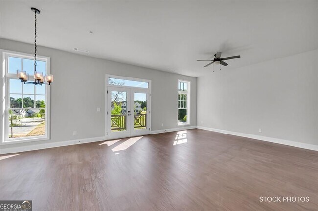 Photo - 1048 Homestead Way St