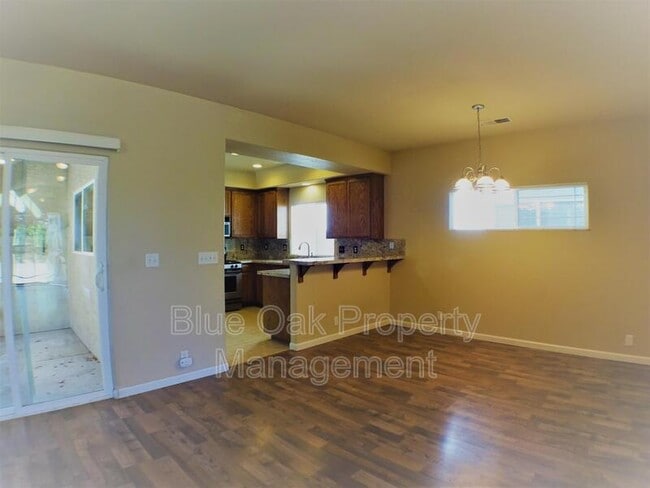 Photo - 573 E Eaton Rd