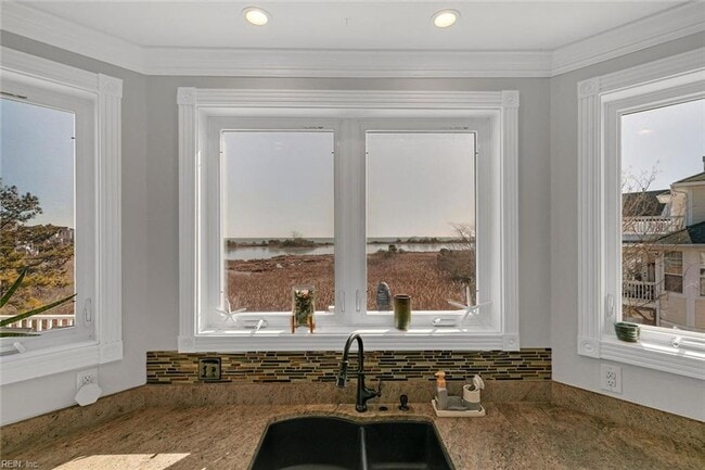 Photo - Luxury Waterfront Living on the Chesapeake Bay