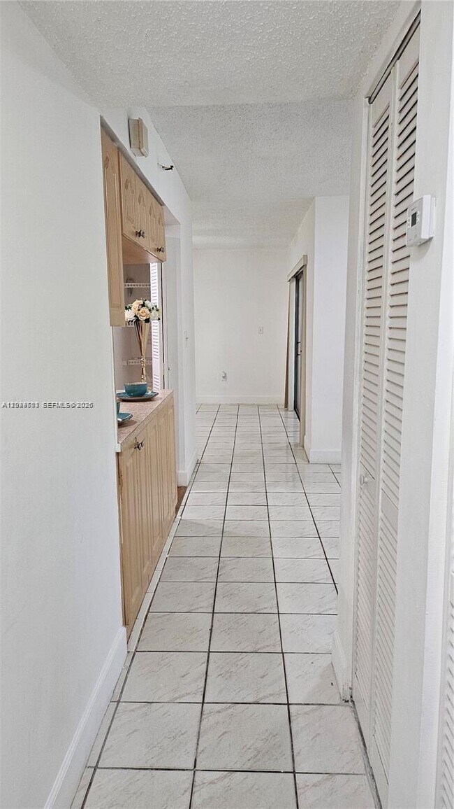 Photo - 10641 SW 108th Ave Unidad 1H