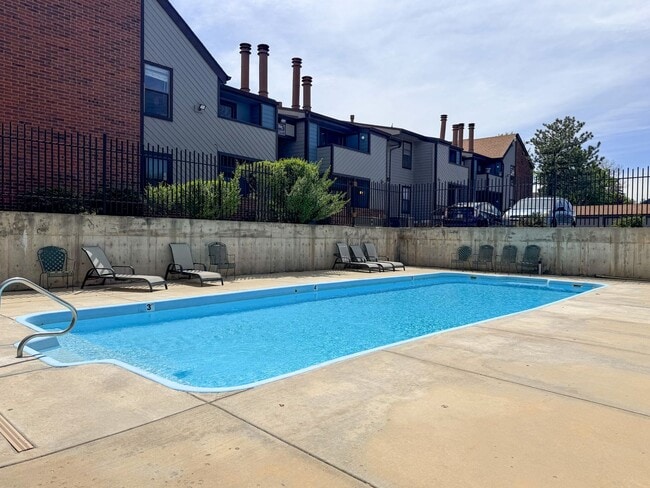 Photo - Move-in Incentive!
