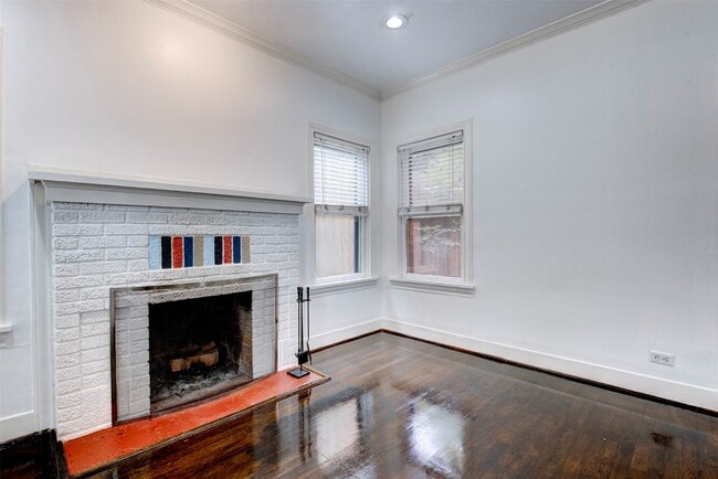 Photo - 2415 Elmen St