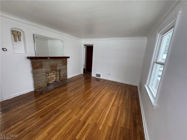 Photo - 3678 W 140th St