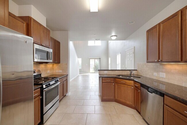 Photo - 1620 Bryant Dr Unidad 2104 1