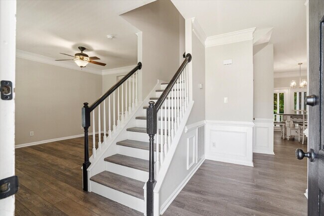 Photo - "Exquisite 4-Bed Sanctuary with Cozy Fireplace & Spacious 2,204 Square Foot Layout on Willoughby ...