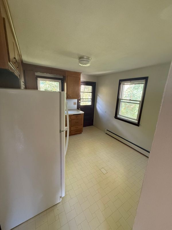 Building Photo - 372 Park St Unit 6