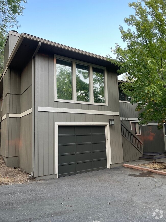 Building Photo - 5420 W Hill Rd Rental