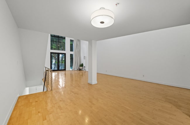 Photo - 125 Gilbert St Unit 3