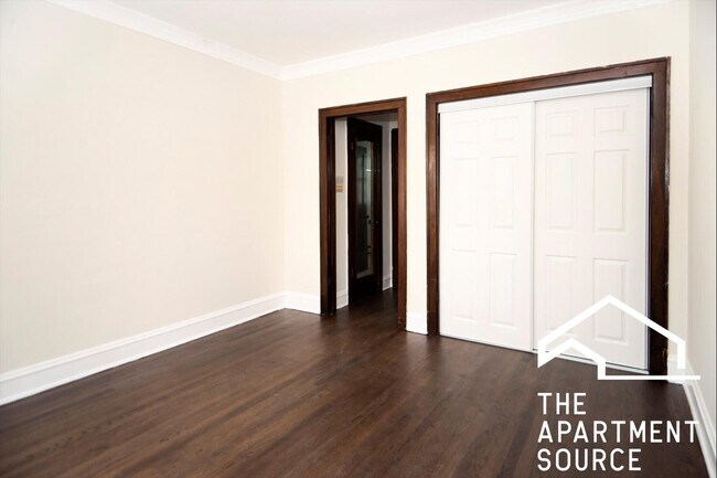 Photo - 3820 N Greenview Ave Unit 3W