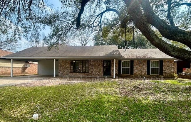 Building Photo - 2320 Melrose Ave