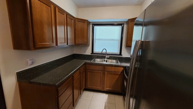 Photo - 303 Woodview Ave Unit 303 Woodview Ave