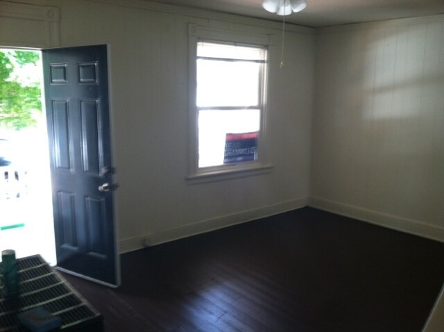 Photo - 20 S Plum St