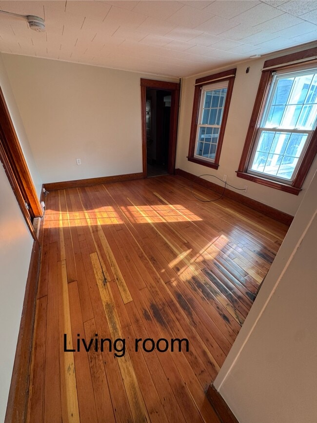 Living room - 26 Pleasant St Unit 1