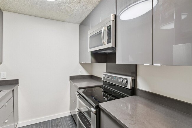 Photo - Available for immediate move in!! Remodele...