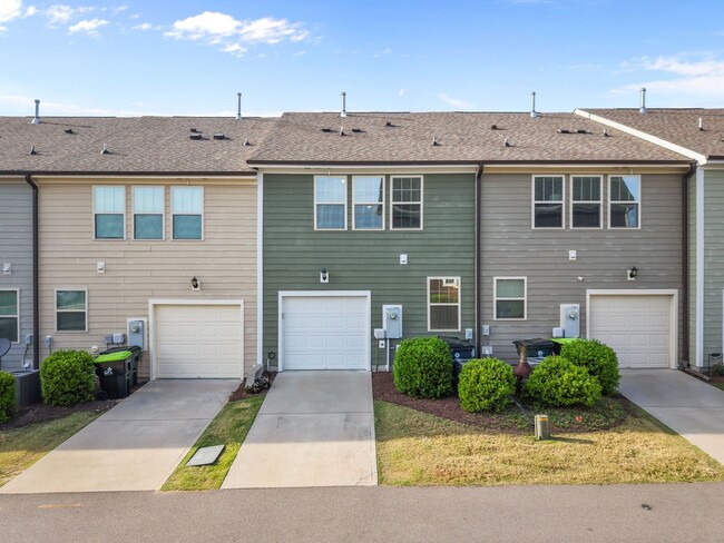 Photo - 3-Bedroom Home with Spacious Layout & Private Backyard in Wendell