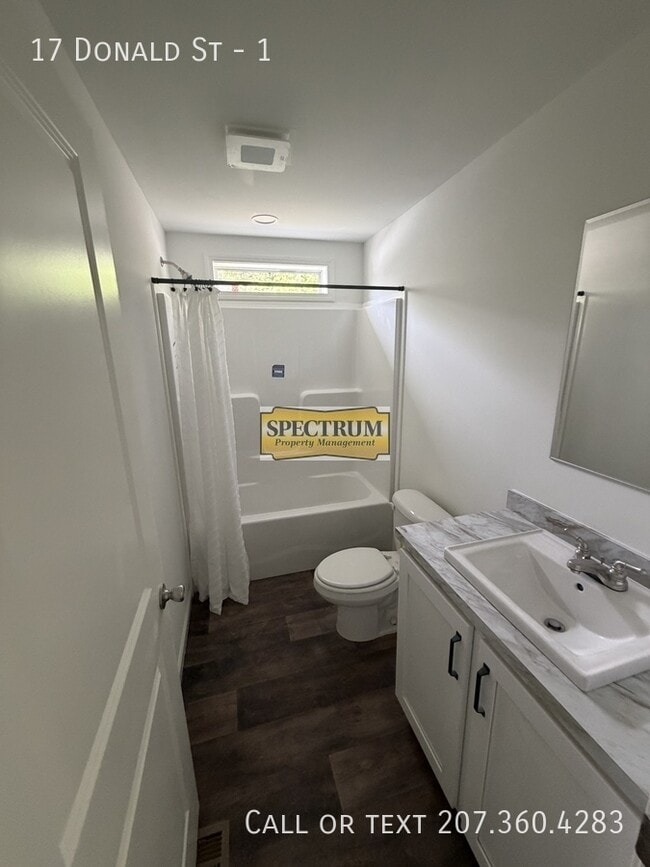 Photo - 17 Donald St Unit 1