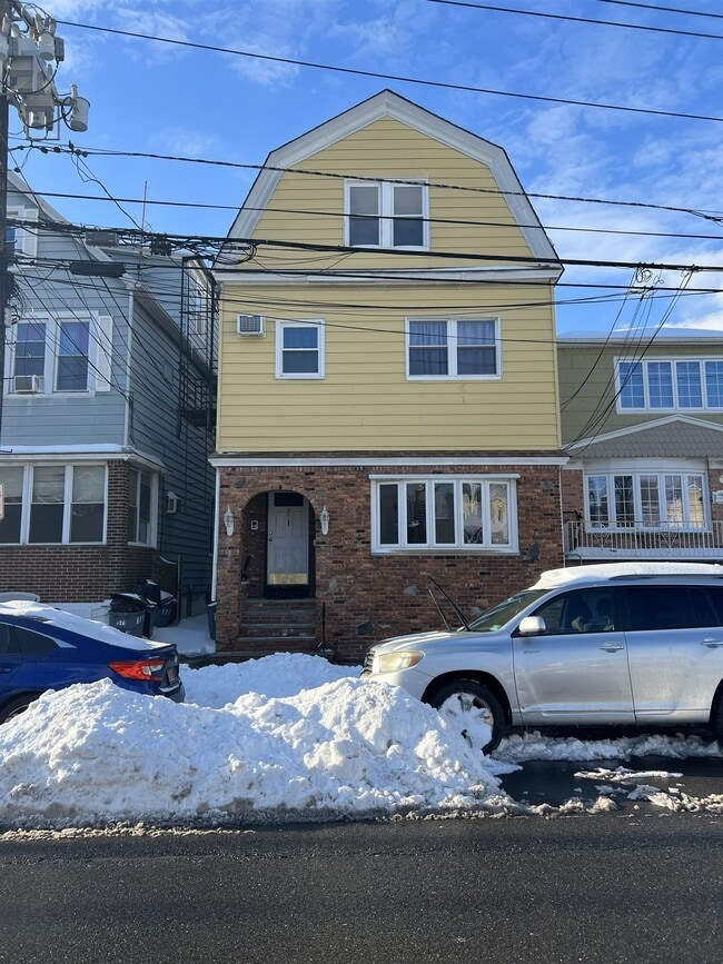 Building Photo - 571 Avenue A Unit 1