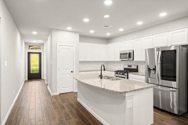 Photo - 104 Winged Elm Ct