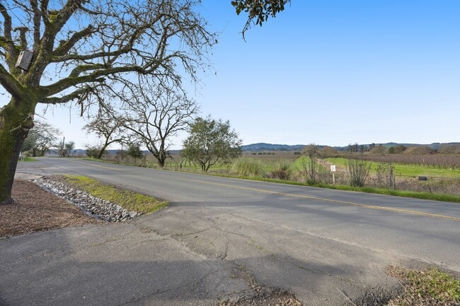 Photo - 9168 Eastside Rd