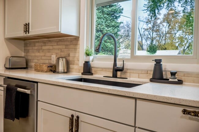 Photo - 1929 Summer St