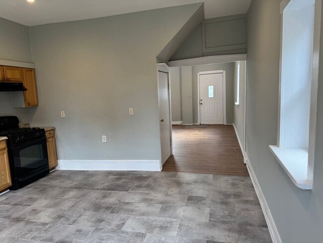 Photo - Beautiful 3 Bedroom Home with a Bonus Room in Lancaster City!