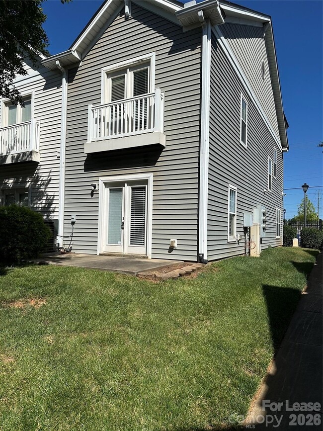 Photo - 164 Parkwood Ave