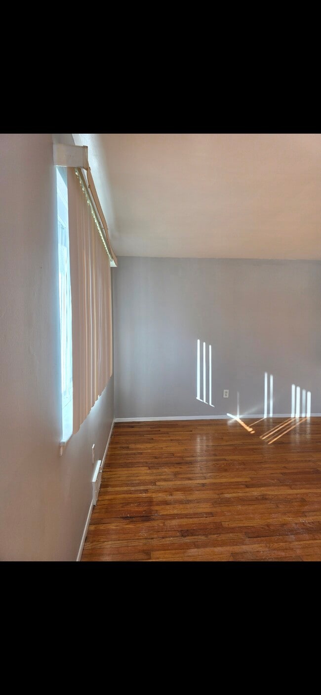 Photo - 20766 Ehlert Ave