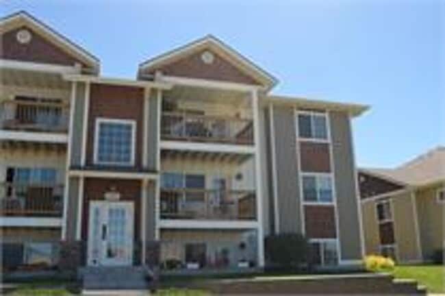 2 bedroom 2 bath condo centrally located o... - 2 bedroom 2 bath condo centrally located o...