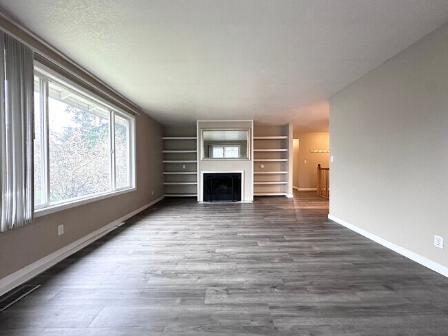 Photo - Single Family Home in Beaverton, OR 6 Beds 3 Baths w/ Double Car Garage!